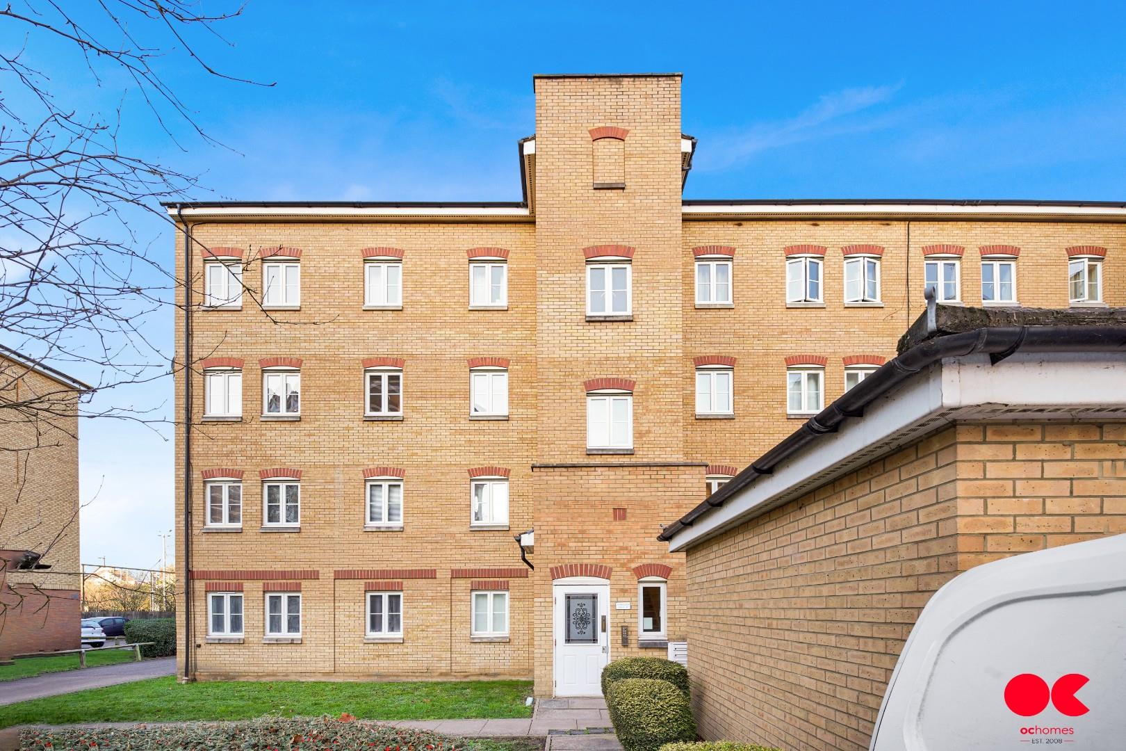2 bed flat for sale in Kidman Close, Gidea Park  - Property Image 19