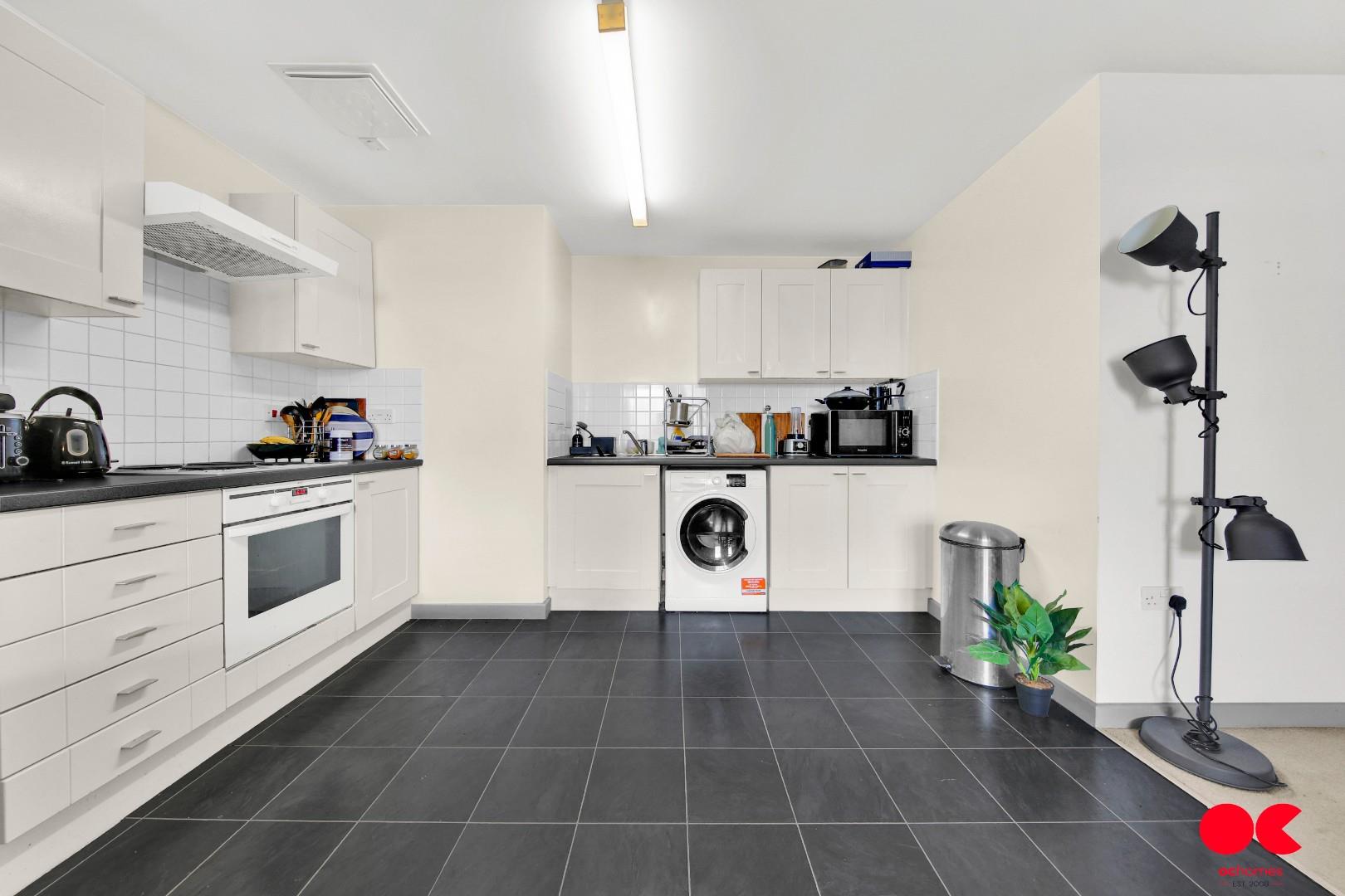 2 bed flat for sale in Oliver Road, Leyton  - Property Image 4