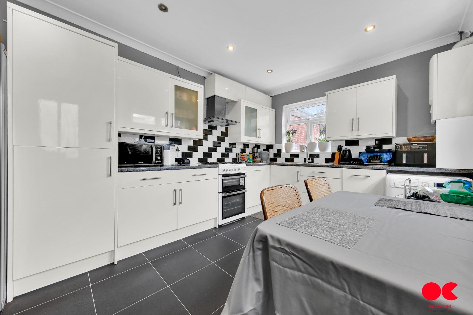 3 bed terraced house for sale in Cecil Road, Plaistow  - Property Image 16