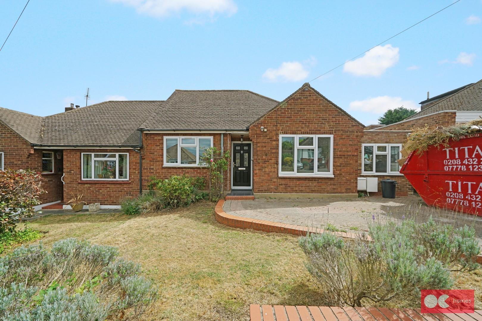 3 bed semi-detached bungalow for sale in Mascalls Gardens, Brentwood  - Property Image 2