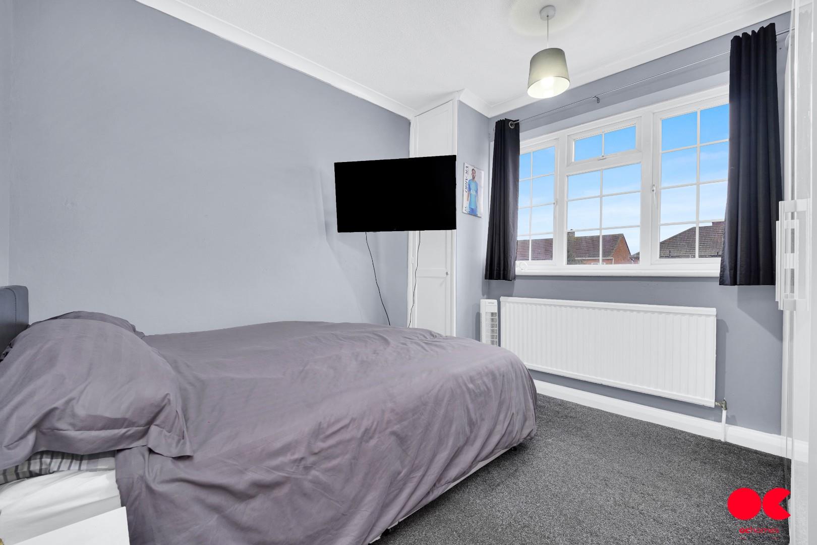 3 bed terraced house for sale in Mygrove Gardens, Rainham  - Property Image 7