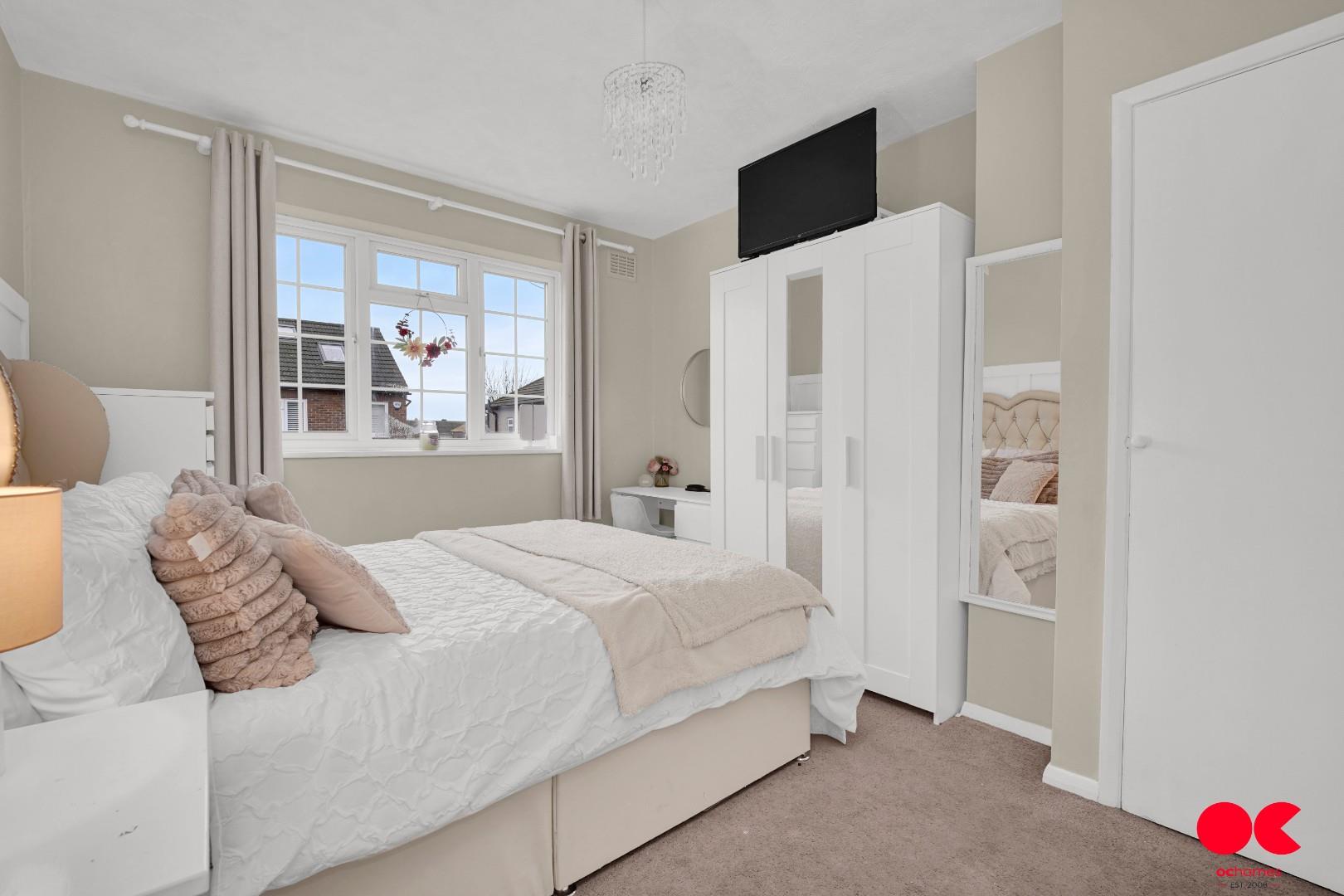 3 bed terraced house for sale in Mygrove Gardens, Rainham  - Property Image 18