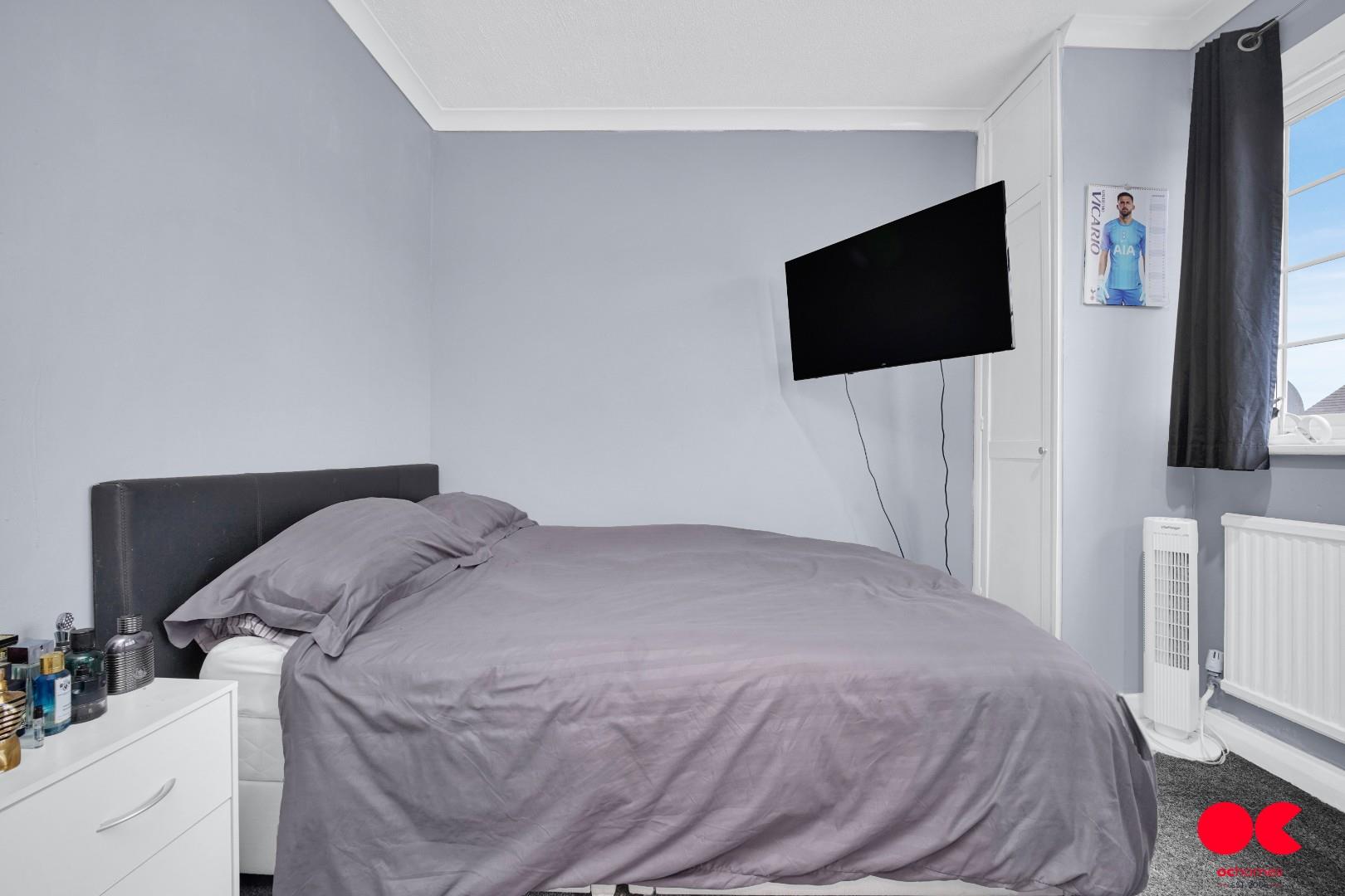 3 bed terraced house for sale in Mygrove Gardens, Rainham  - Property Image 19