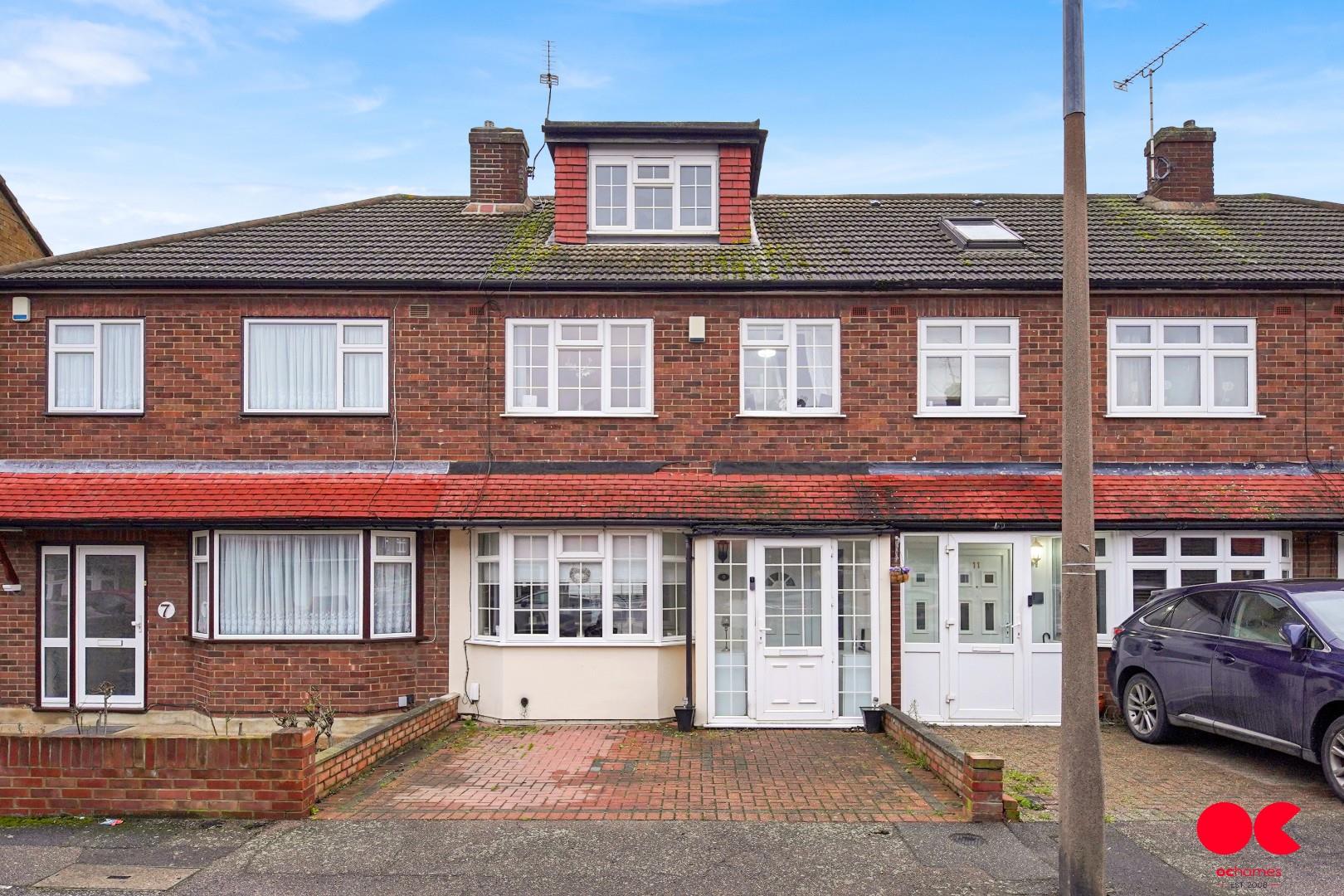 3 bed terraced house for sale in Mygrove Gardens, Rainham  - Property Image 9