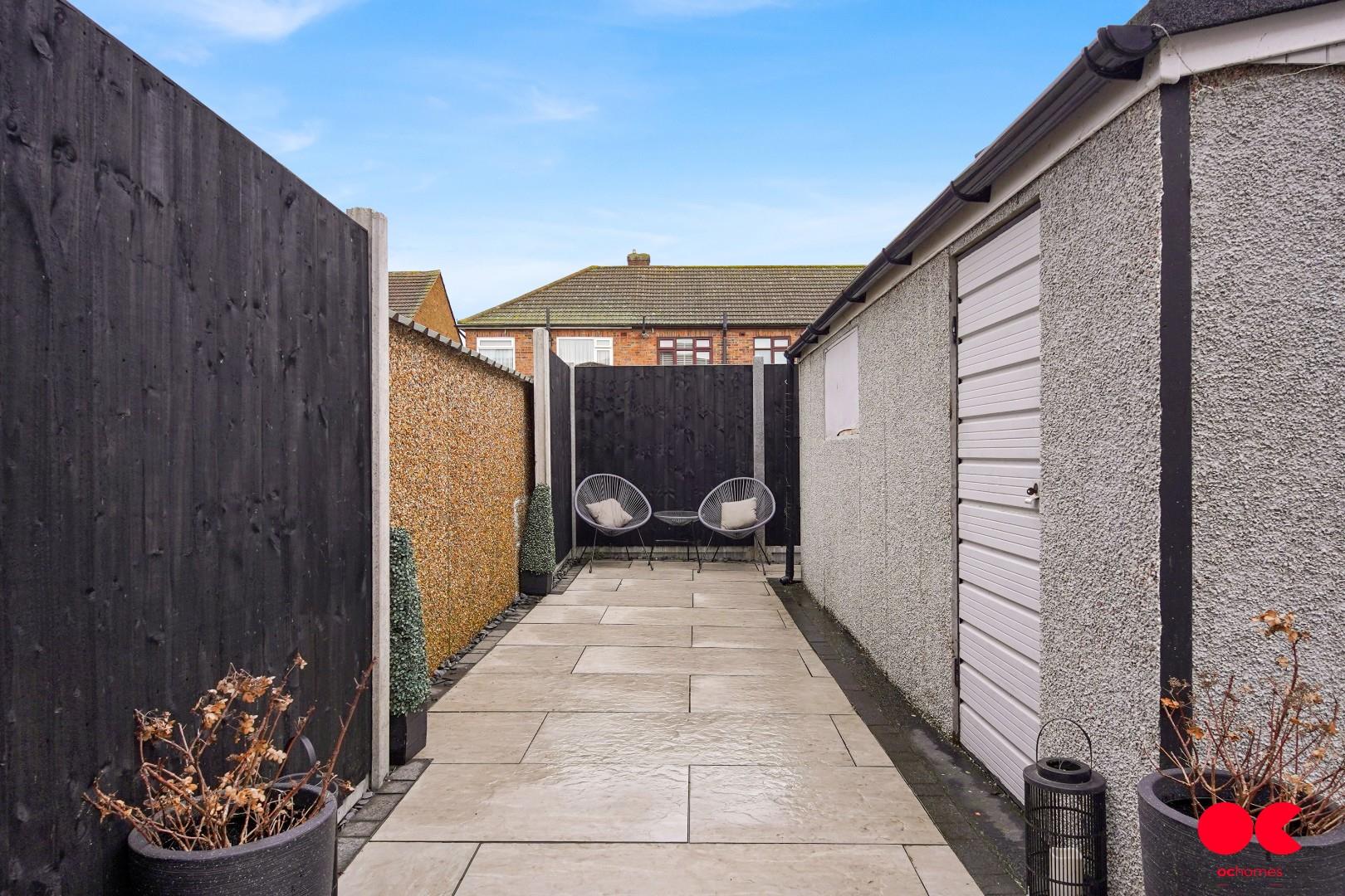 3 bed terraced house for sale in Mygrove Gardens, Rainham  - Property Image 27