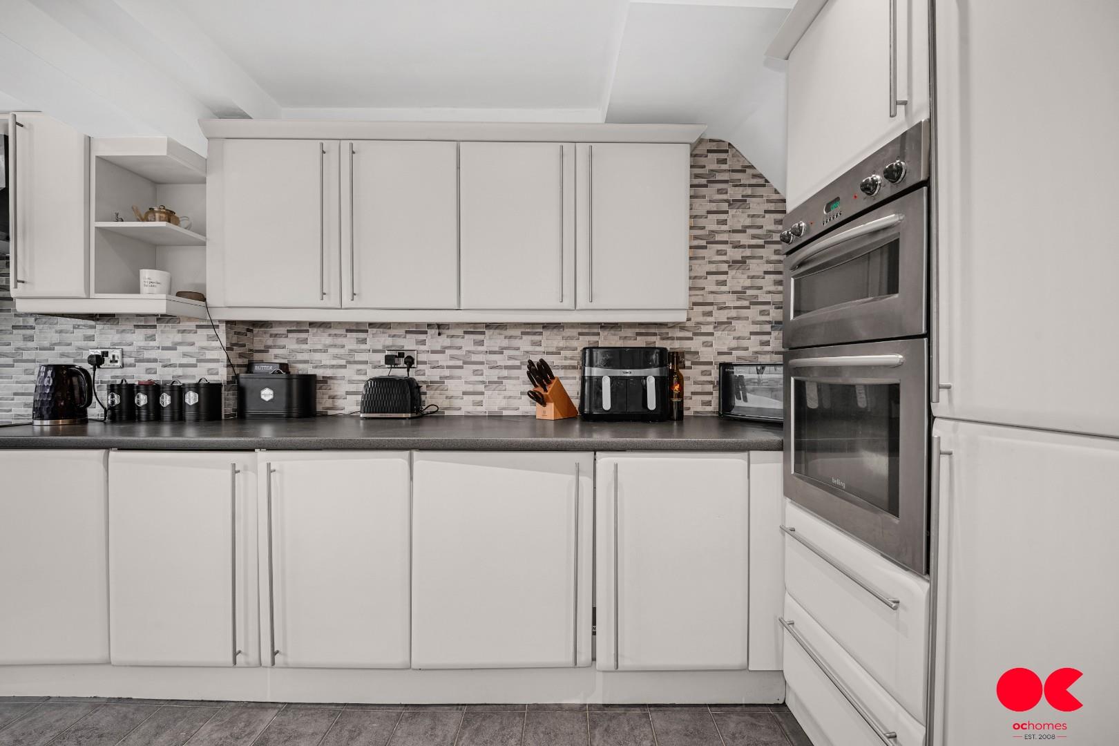 3 bed terraced house for sale in Mygrove Gardens, Rainham  - Property Image 17