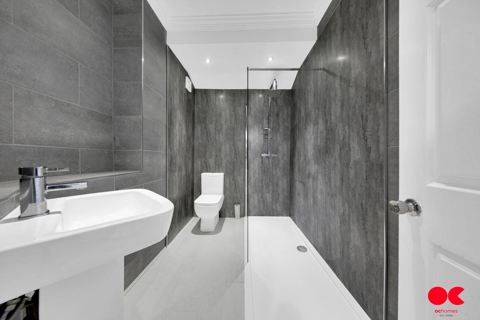 3 bed semi-detached bungalow for sale in Oak Glen, Hornchurch  - Property Image 18