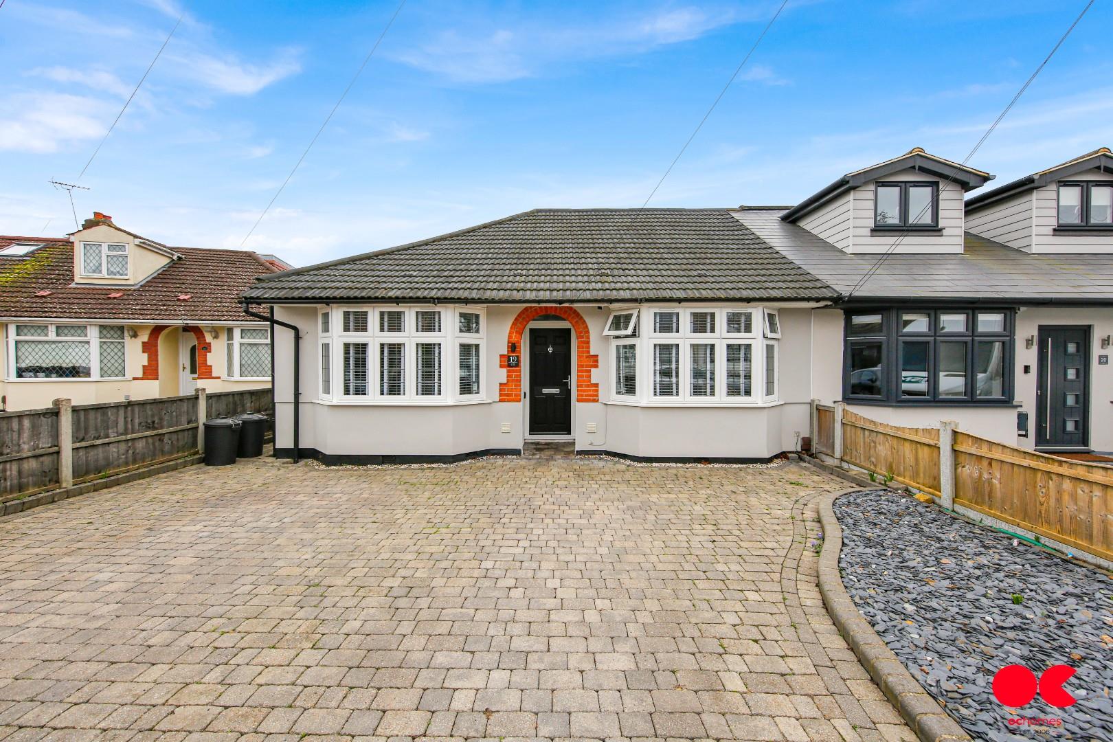 3 bed semi-detached bungalow for sale in Oak Glen, Hornchurch  - Property Image 22