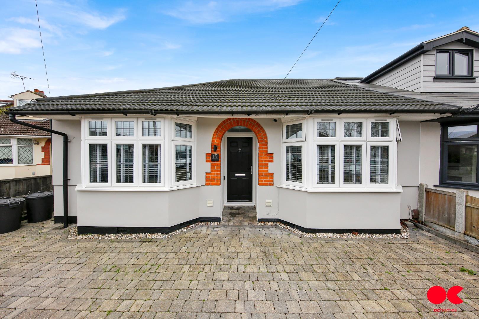 3 bed semi-detached bungalow for sale in Oak Glen, Hornchurch  - Property Image 24
