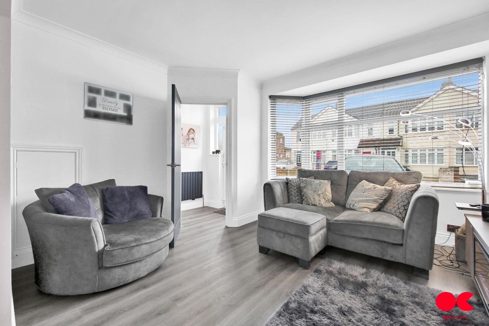 4 bed terraced house for sale in Glenwood Avenue, Rainham  - Property Image 12