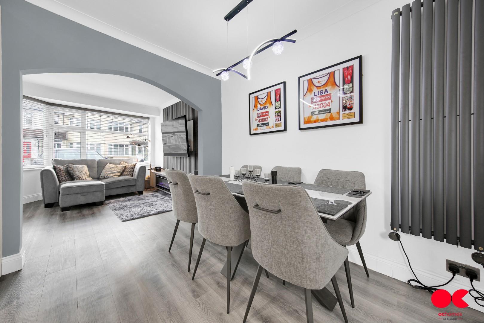 4 bed terraced house for sale in Glenwood Avenue, Rainham  - Property Image 9