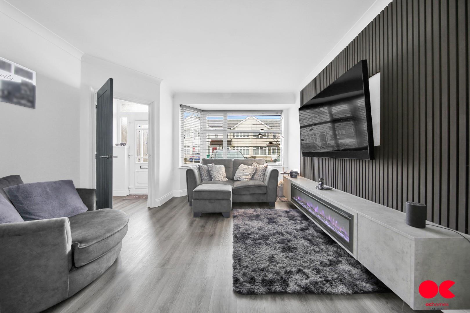 4 bed terraced house for sale in Glenwood Avenue, Rainham  - Property Image 13