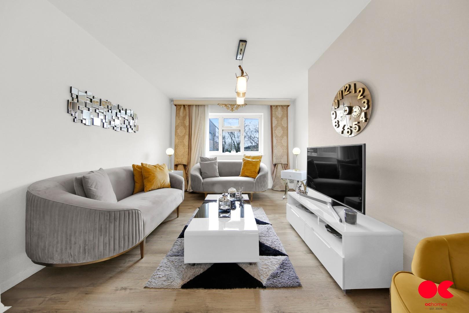 1 bed flat for sale in Bell Avenue, Romford