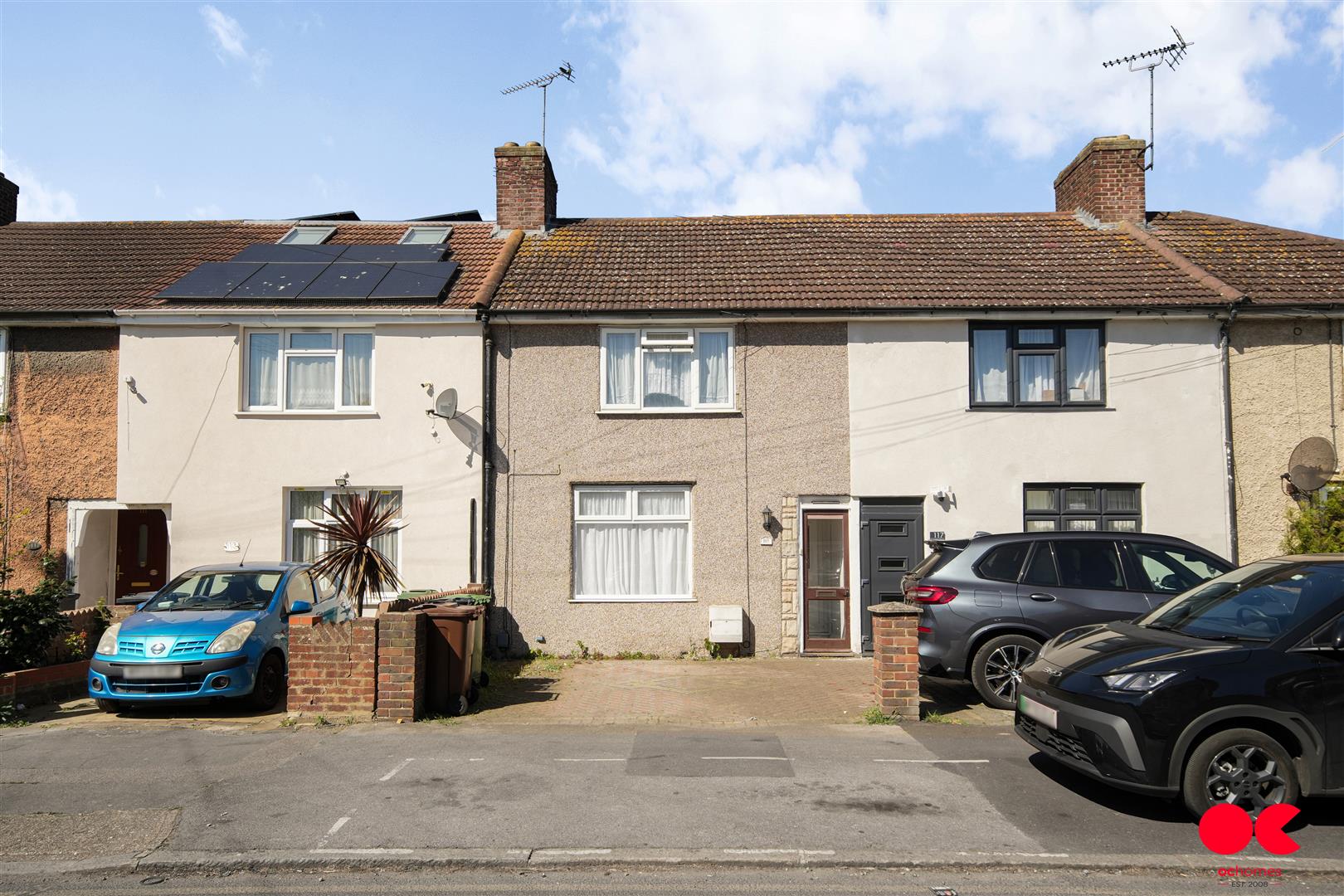 2 bed terraced house for sale in Lymington Road, Dagenham  - Property Image 2