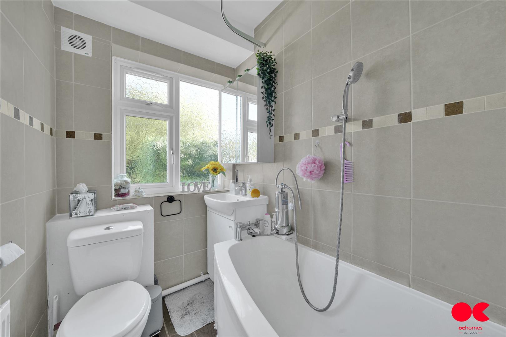 2 bed maisonette for sale in Station Road, Gidea Park  - Property Image 4