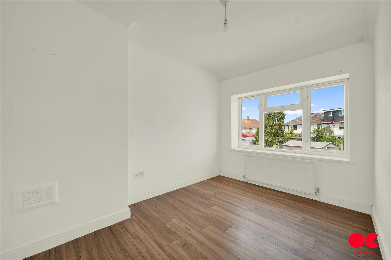 2 bed terraced house for sale in Halbutt Gardens, Dagenham  - Property Image 16