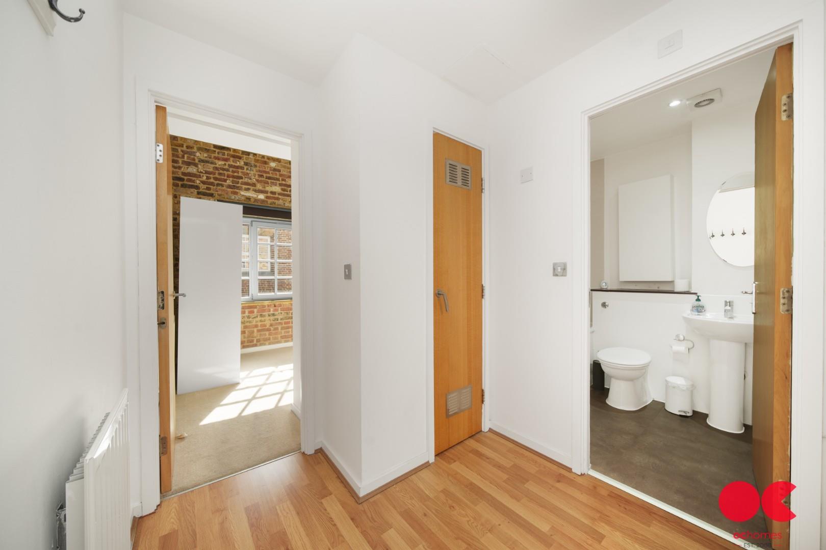 2 bed flat for sale in Kidman Close, Gidea Park  - Property Image 9