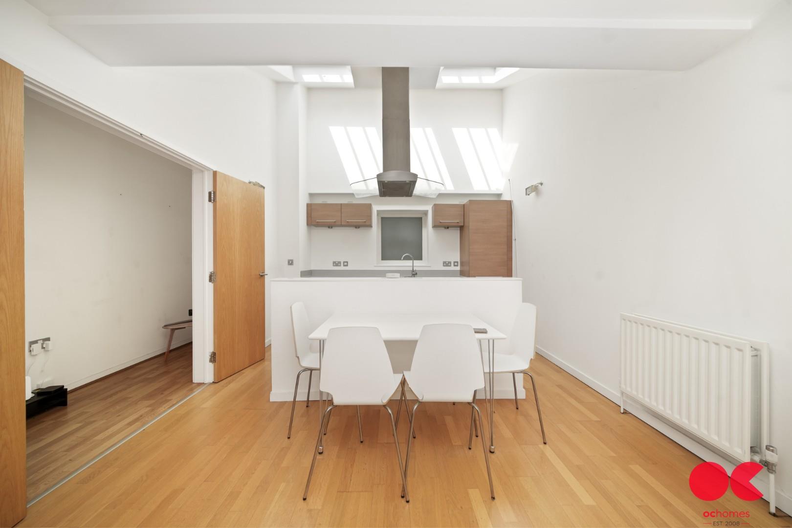 2 bed flat for sale in Kidman Close, Gidea Park  - Property Image 3