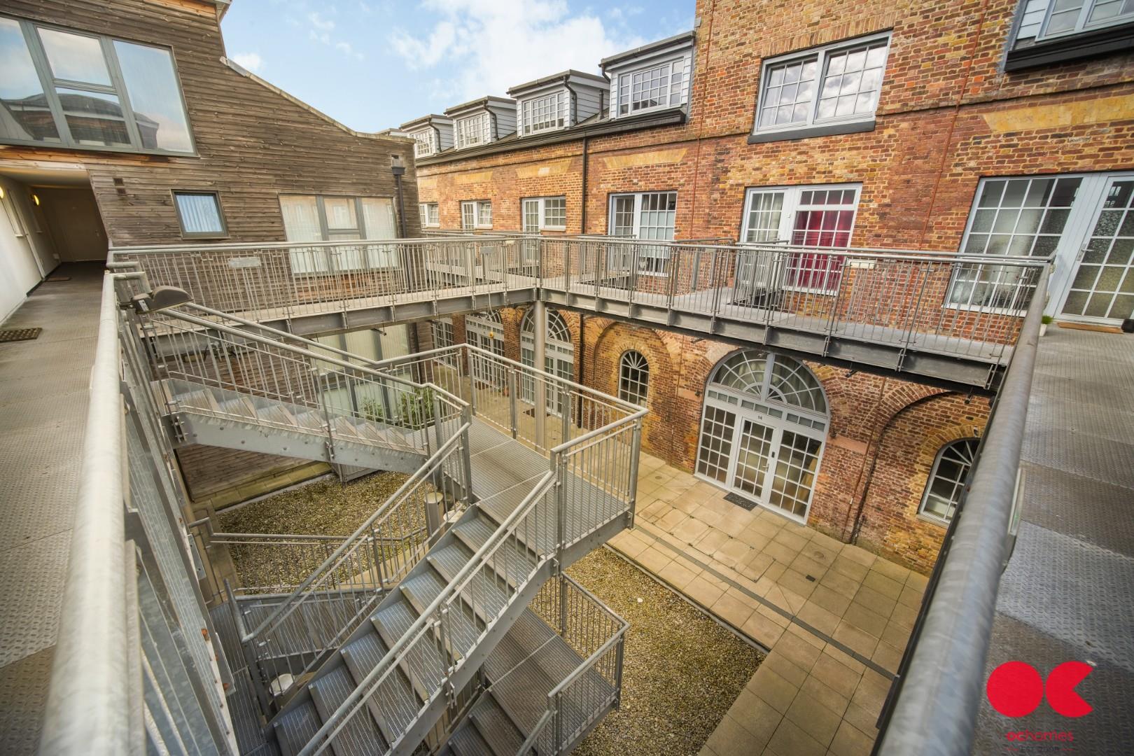 2 bed flat for sale in Kidman Close, Gidea Park  - Property Image 19