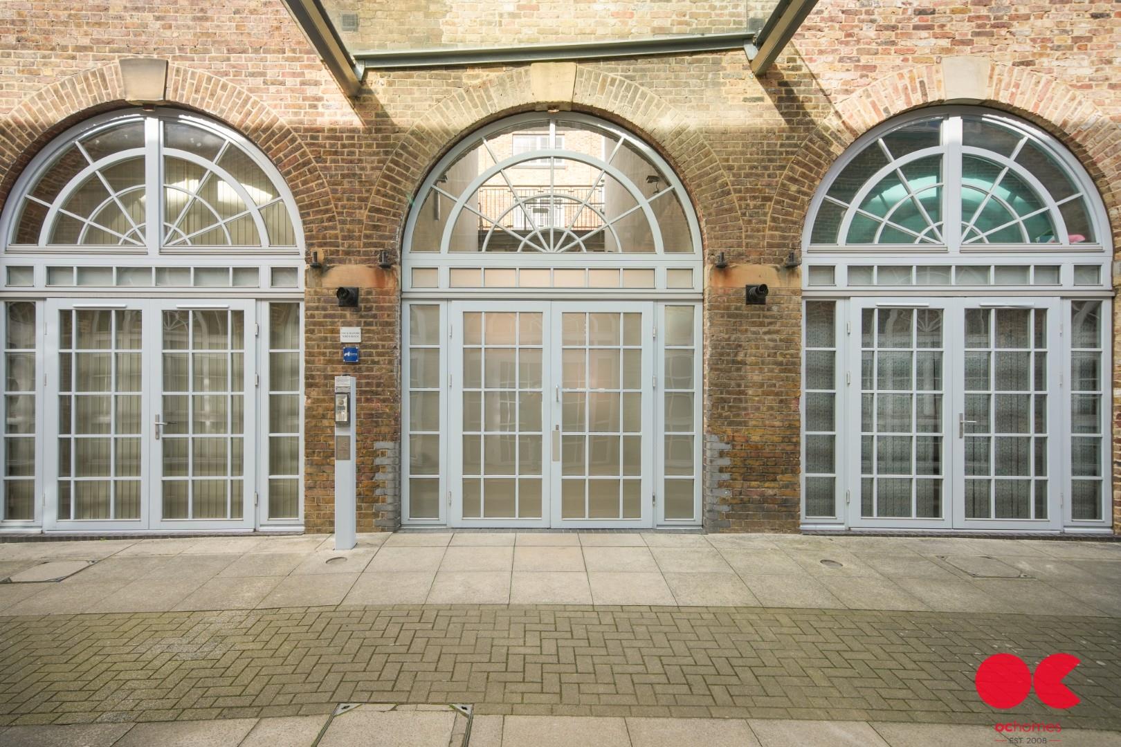 2 bed flat for sale in Kidman Close, Gidea Park  - Property Image 23