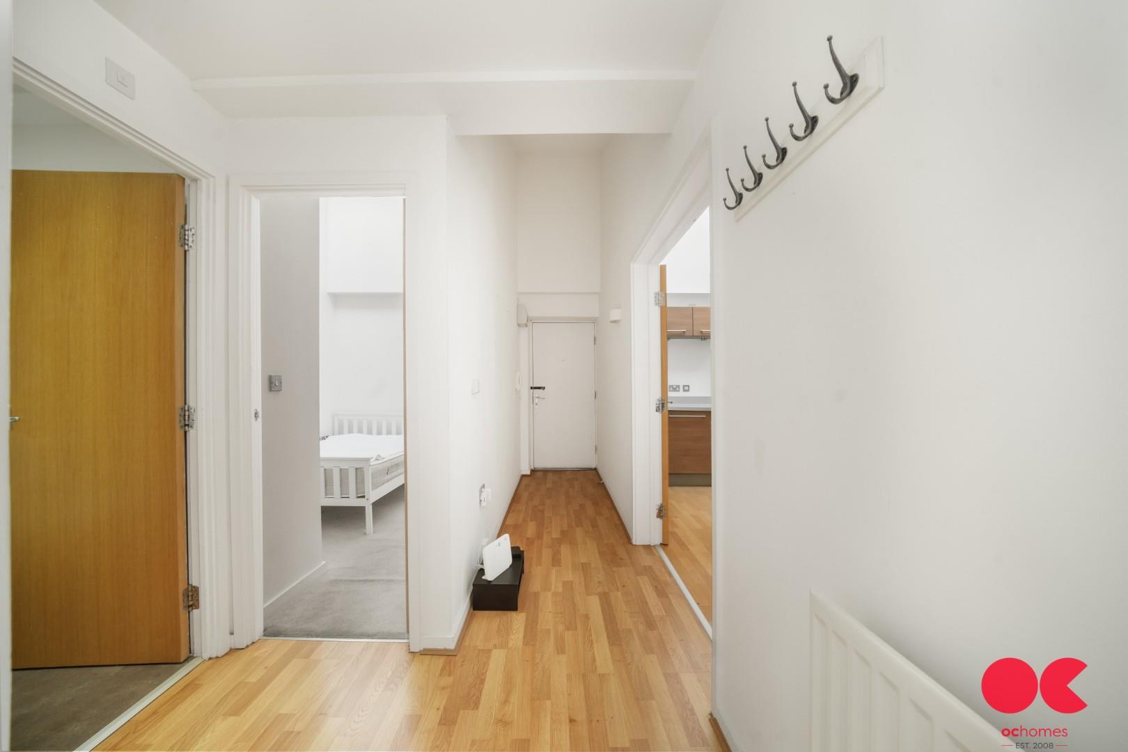 2 bed flat for sale in Kidman Close, Gidea Park  - Property Image 8