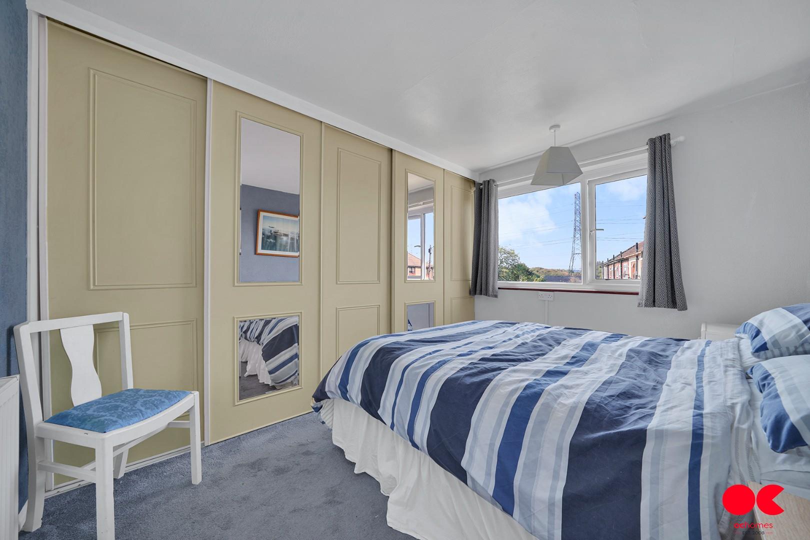 3 bed terraced house to rent in South Hall Drive, Rainham  - Property Image 6