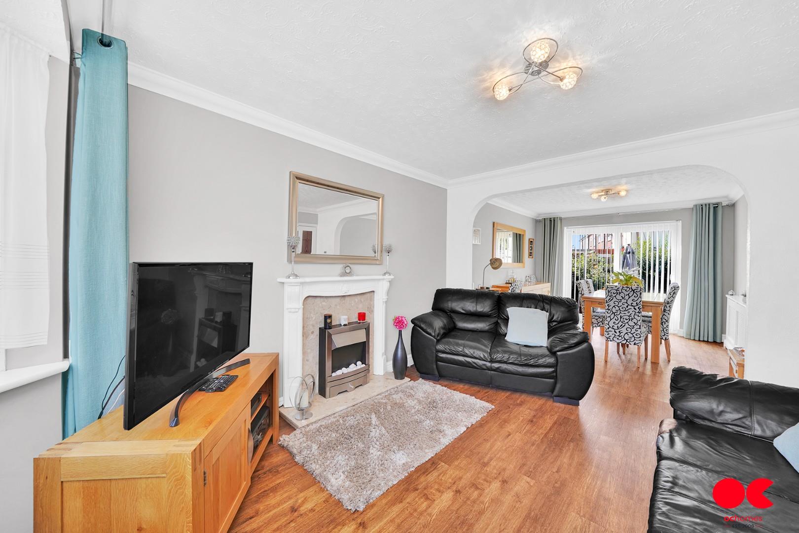 3 bed terraced house to rent in South Hall Drive, Rainham  - Property Image 12