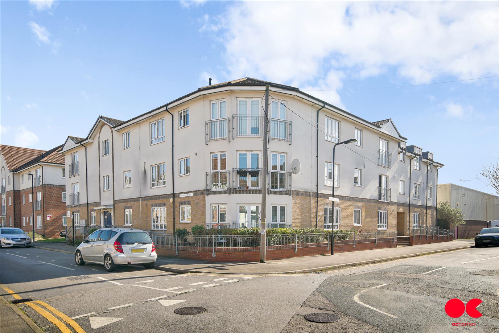 2 bed flat for sale in St. Helens Place, Leyton - Property Image 1