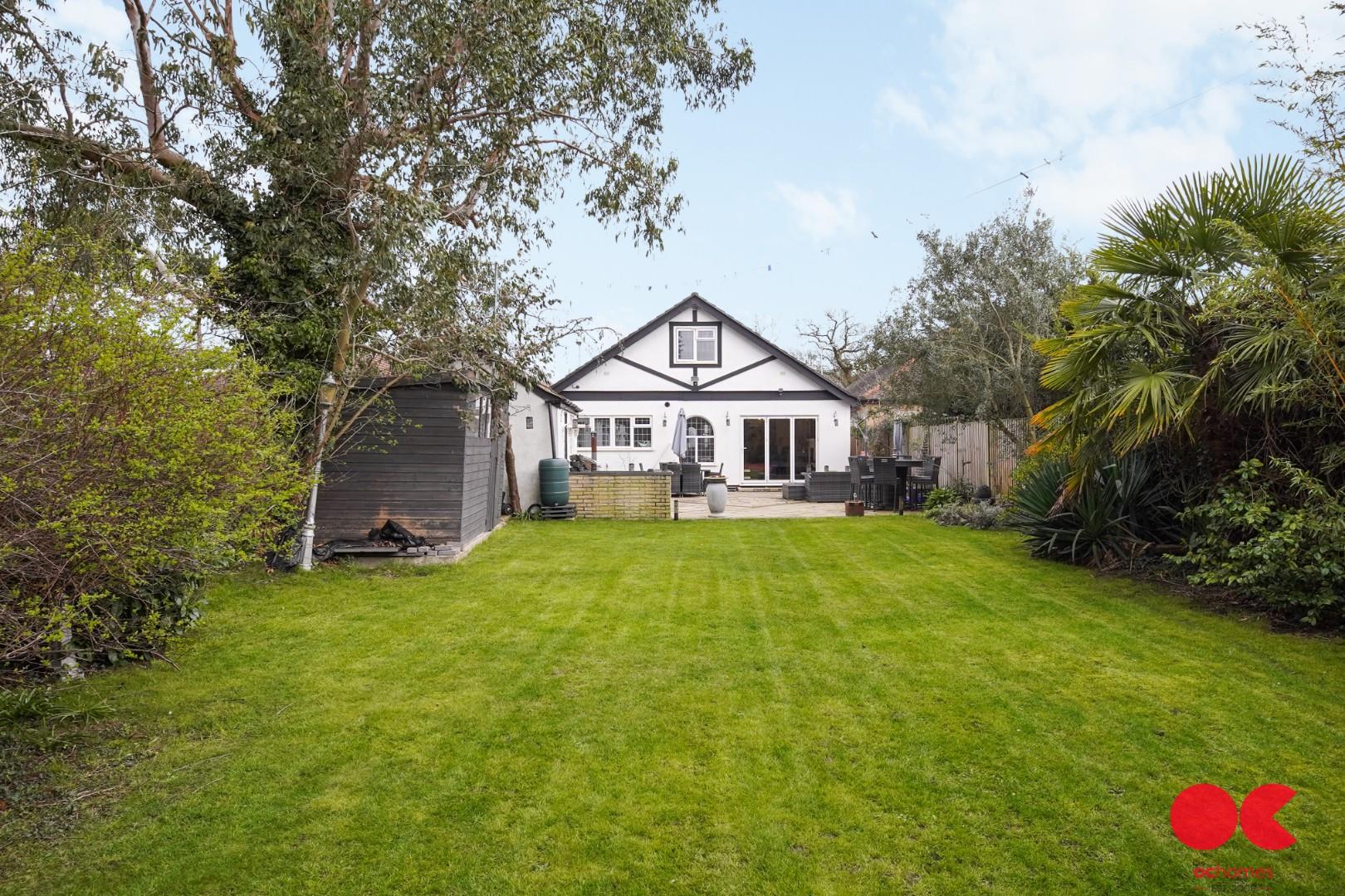 4 bed detached bungalow for sale in Ardleigh Green Road, Hornchurch  - Property Image 33