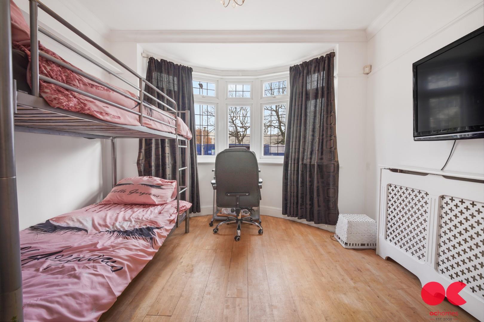 4 bed detached bungalow for sale in Ardleigh Green Road, Hornchurch  - Property Image 22