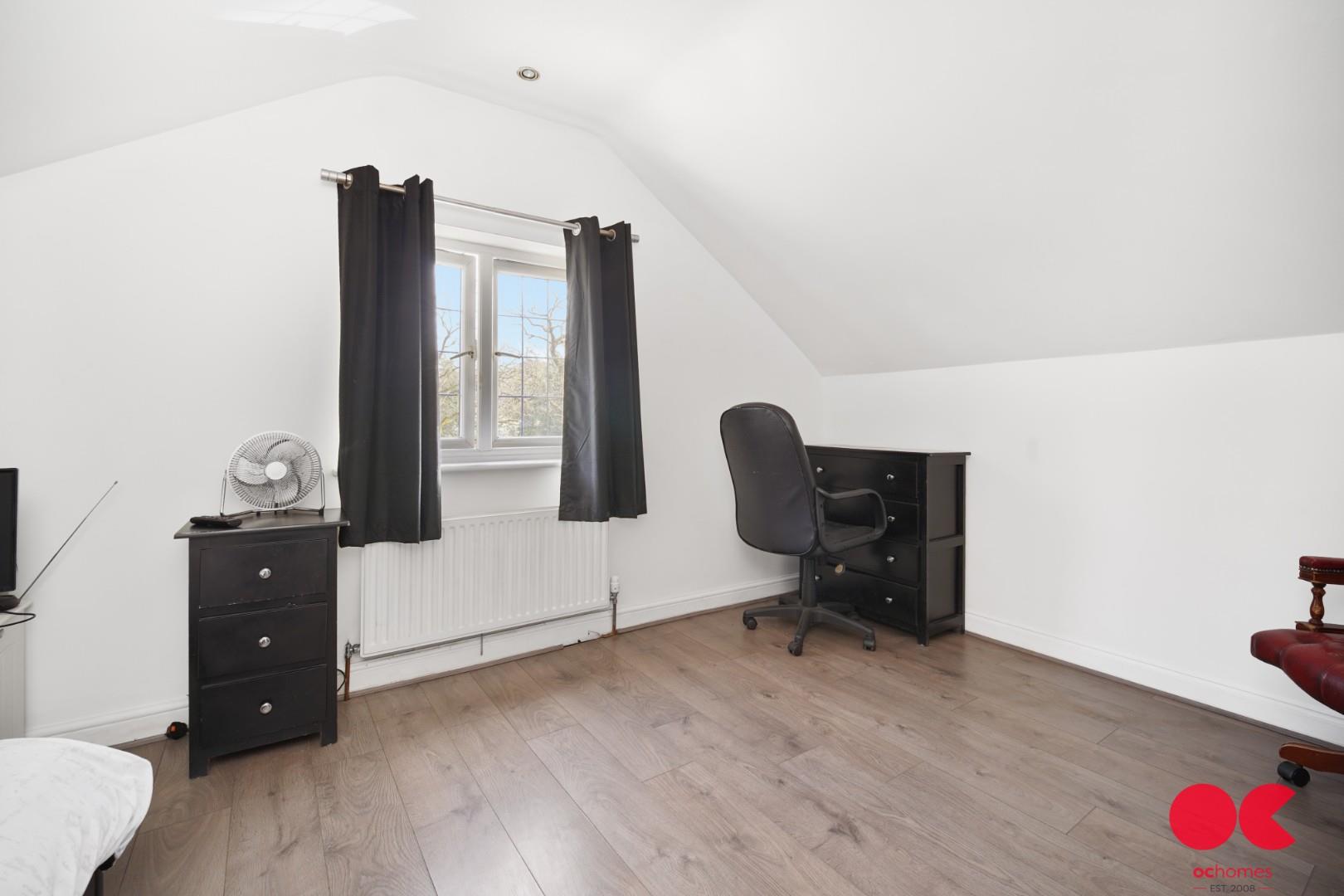 4 bed detached bungalow for sale in Ardleigh Green Road, Hornchurch  - Property Image 10