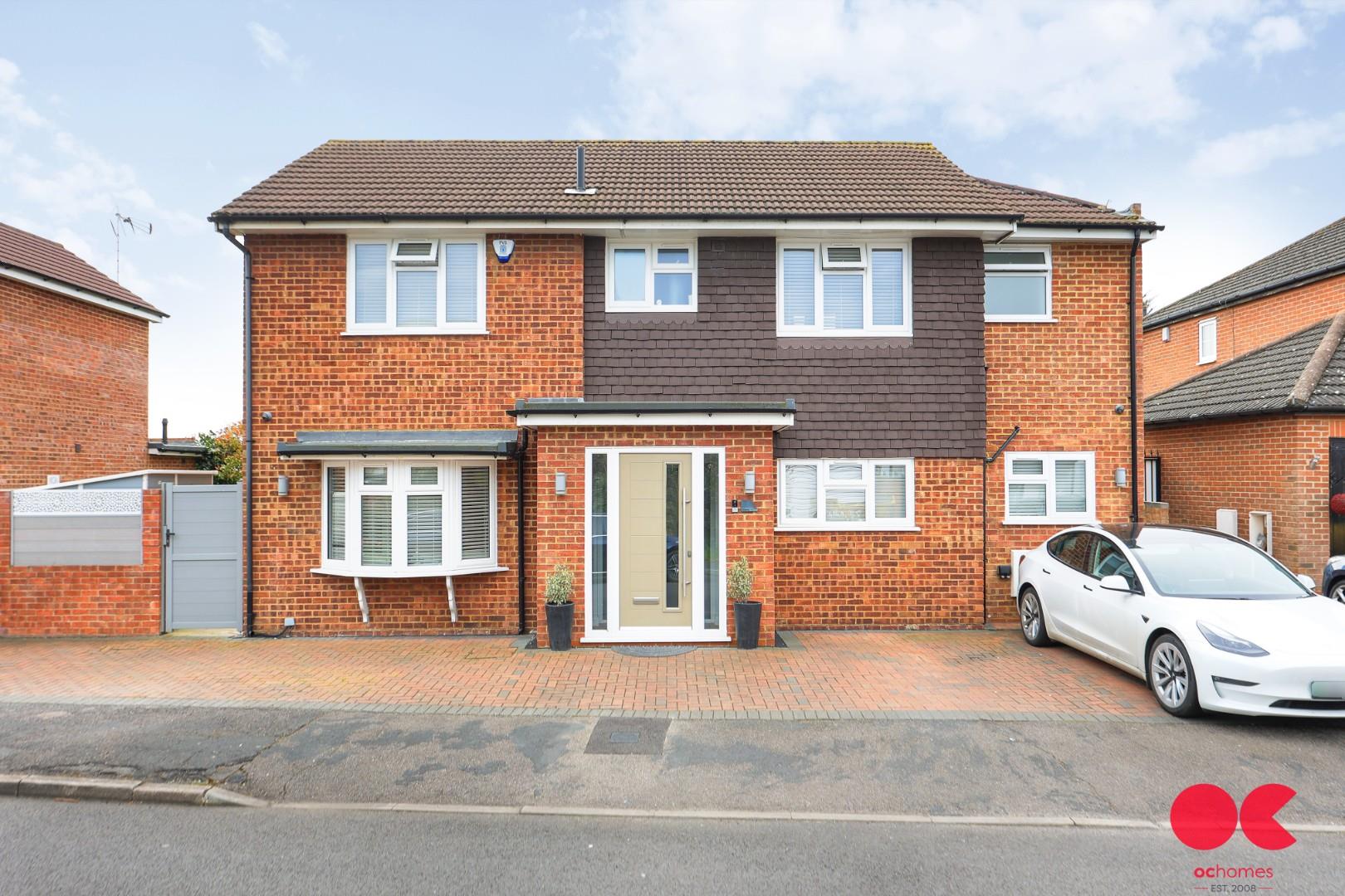 4 bed detached house for sale in The Elkins, Romford  - Property Image 48