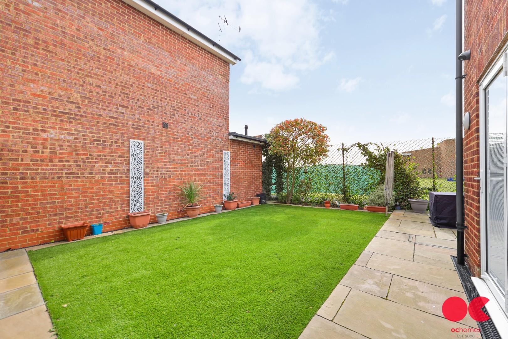 4 bed detached house for sale in The Elkins, Romford  - Property Image 13