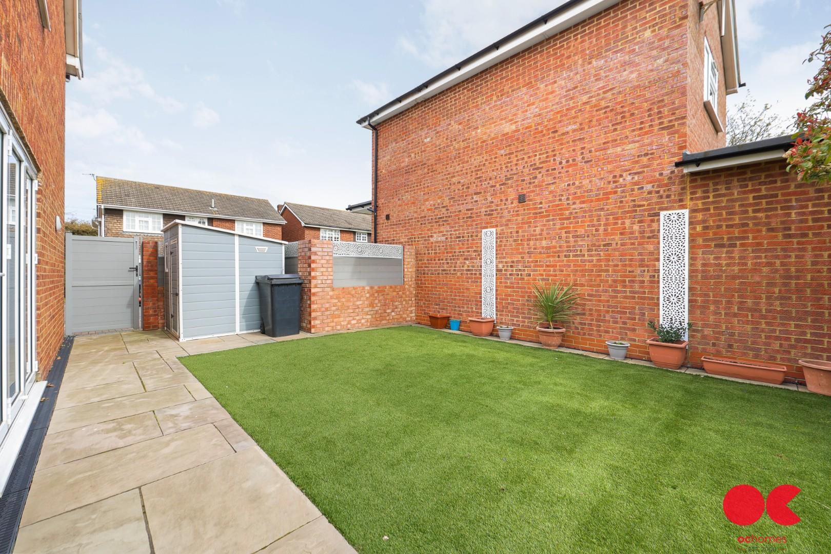 4 bed detached house for sale in The Elkins, Romford  - Property Image 45