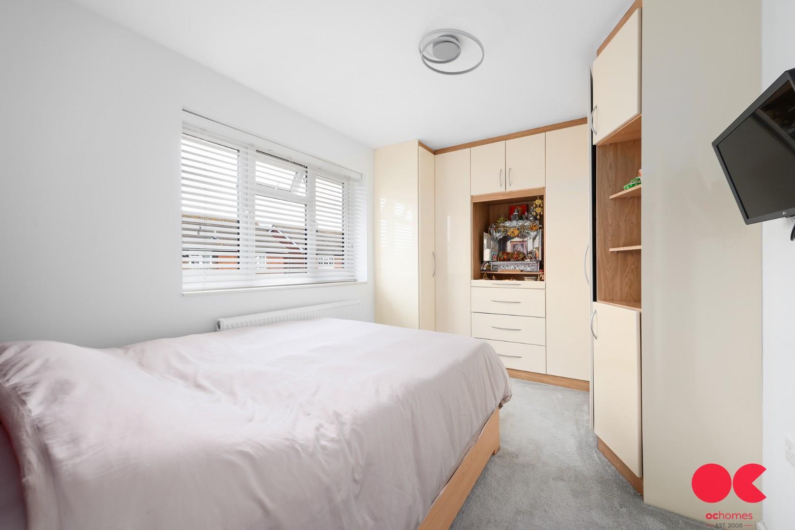 4 bed detached house for sale in The Elkins, Romford  - Property Image 9