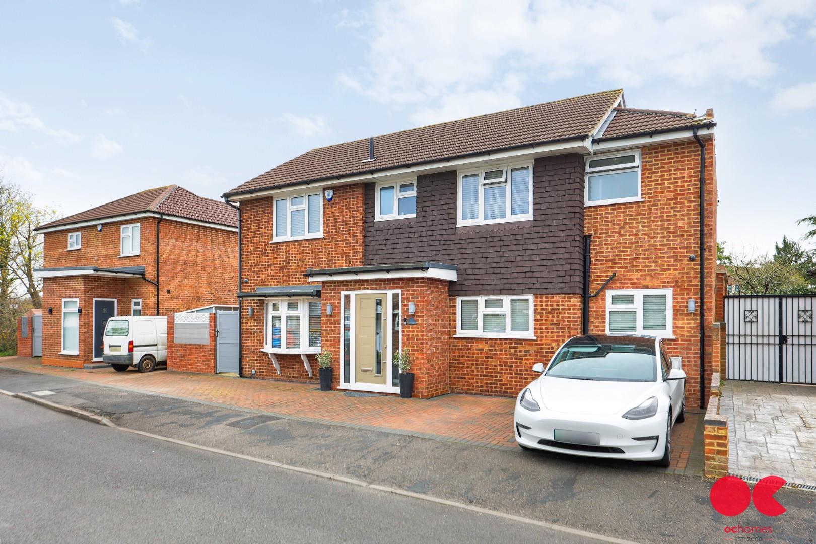 4 bed detached house for sale in The Elkins, Romford  - Property Image 2