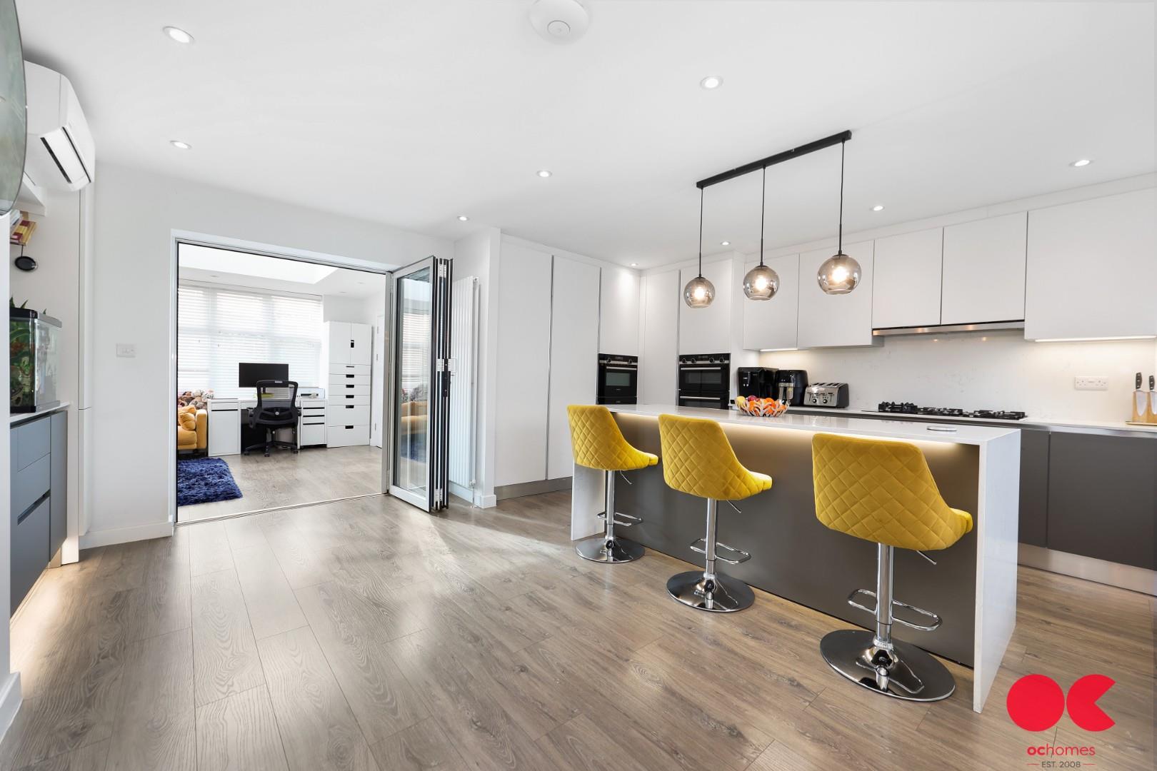 4 bed detached house for sale in The Elkins, Romford  - Property Image 29