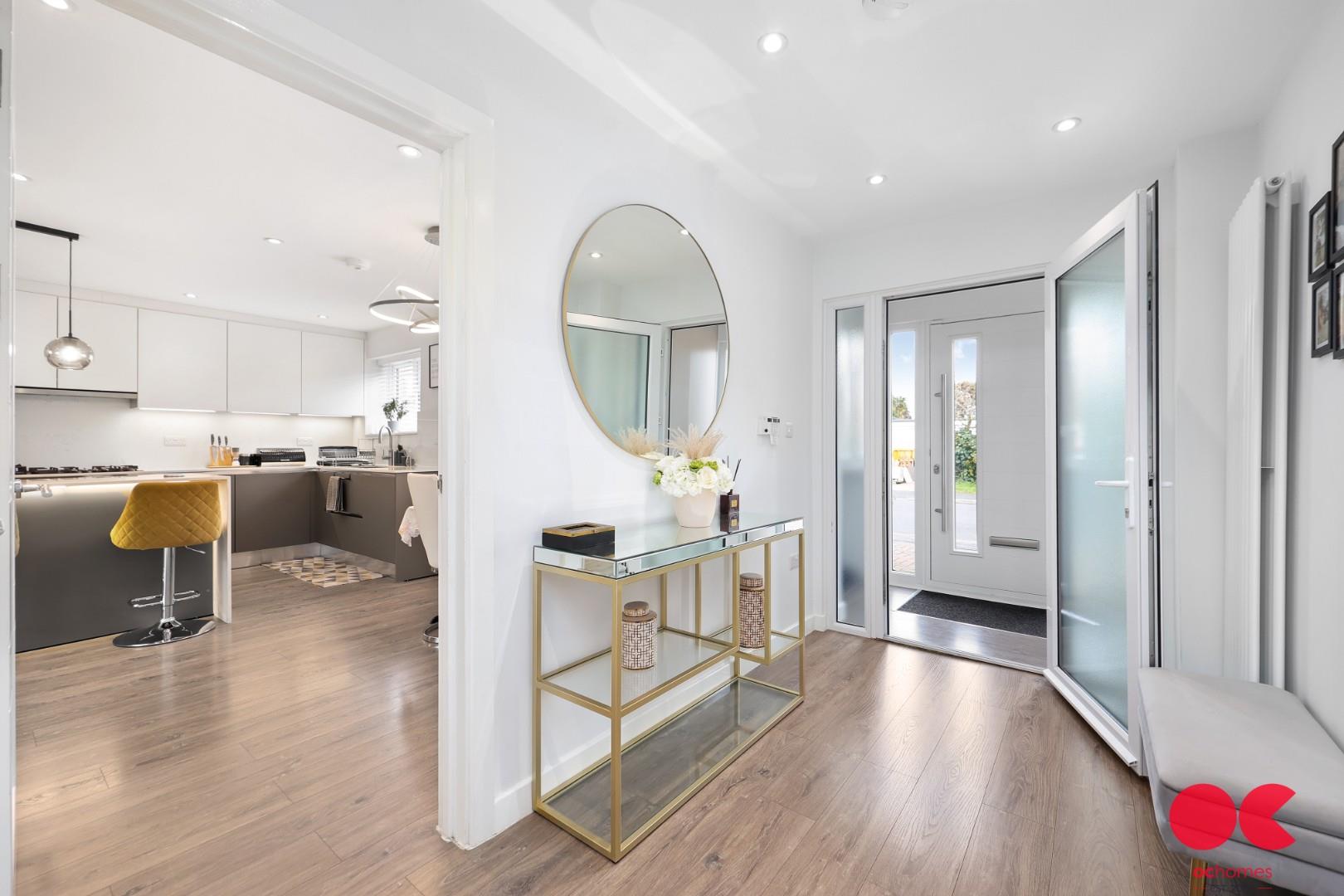 4 bed detached house for sale in The Elkins, Romford  - Property Image 20