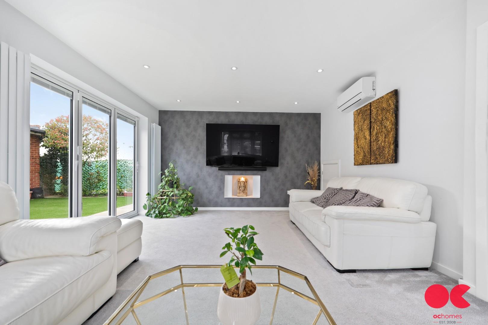 4 bed detached house for sale in The Elkins, Romford  - Property Image 15