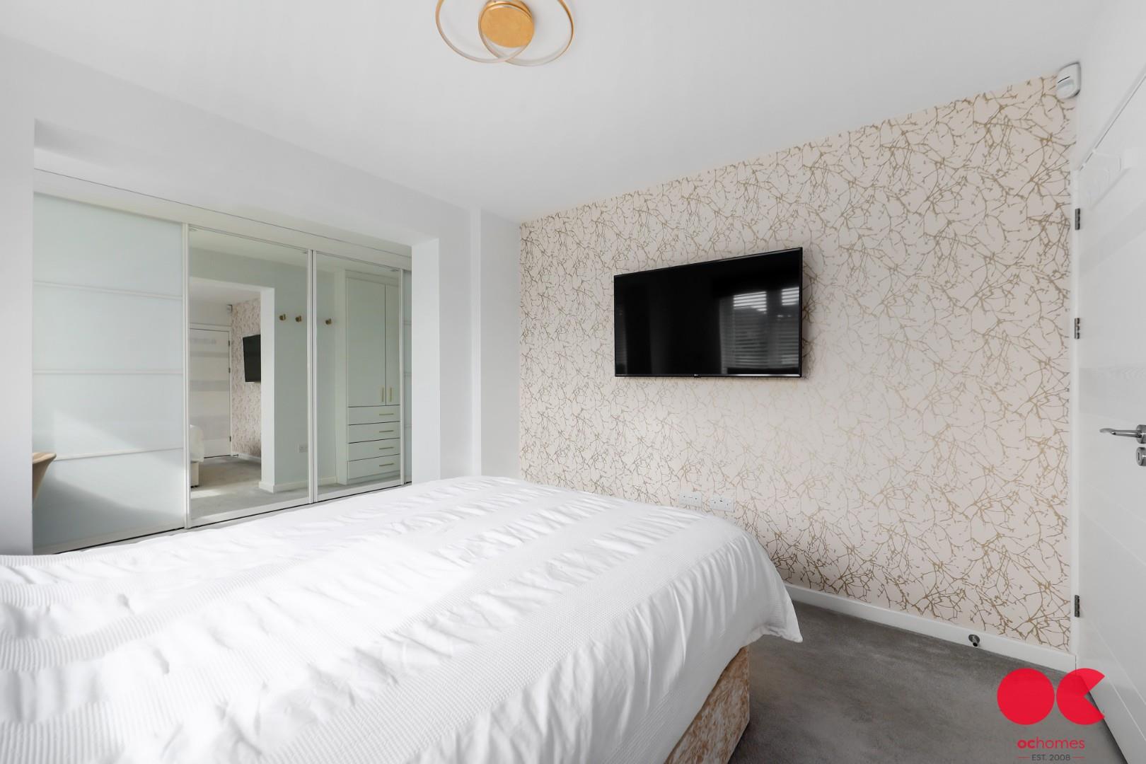 4 bed detached house for sale in The Elkins, Romford  - Property Image 38