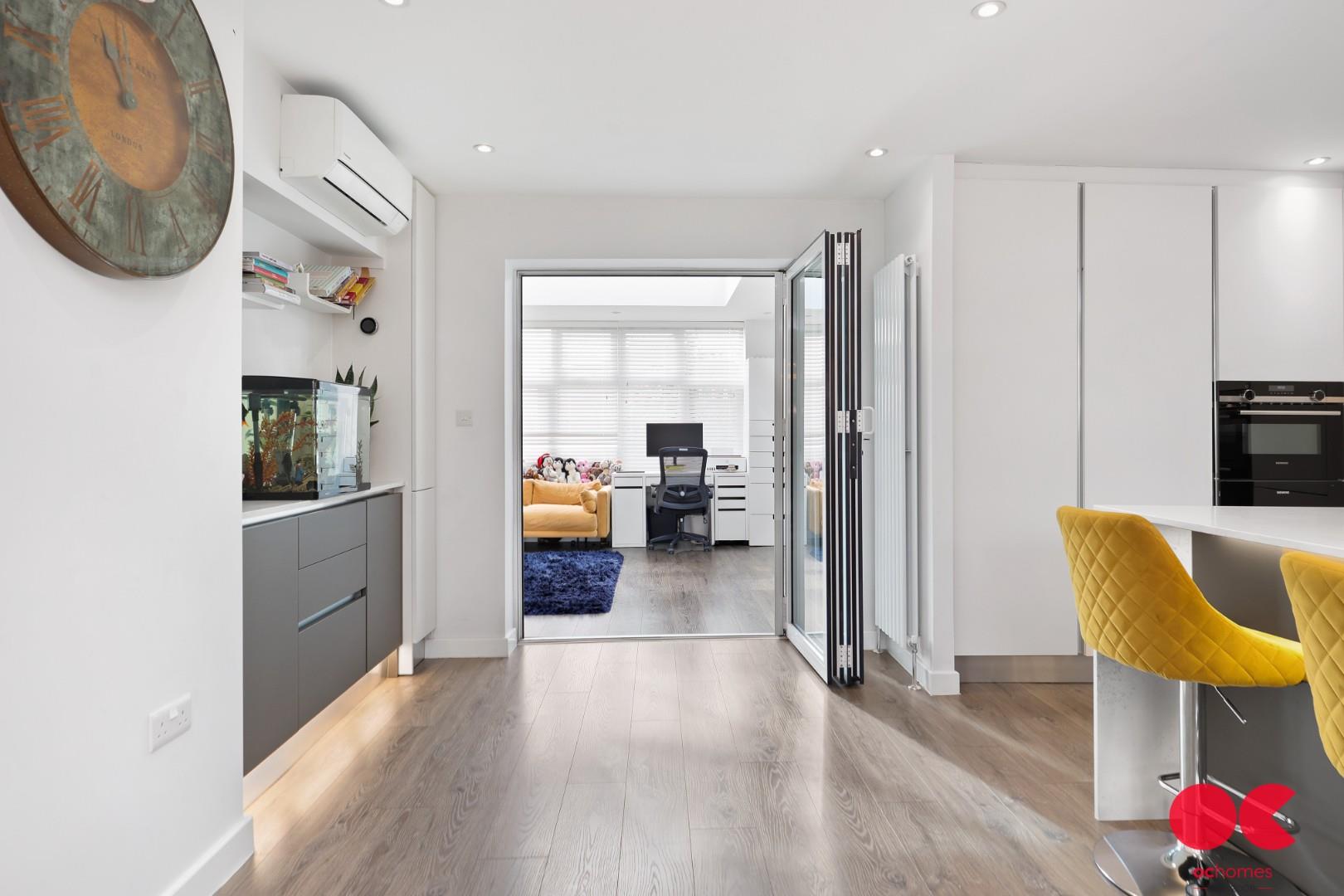 4 bed detached house for sale in The Elkins, Romford  - Property Image 31