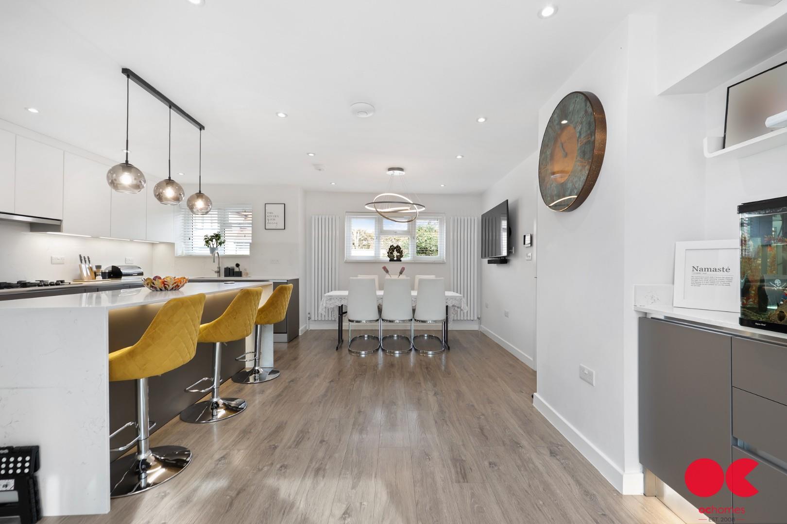 4 bed detached house for sale in The Elkins, Romford  - Property Image 24