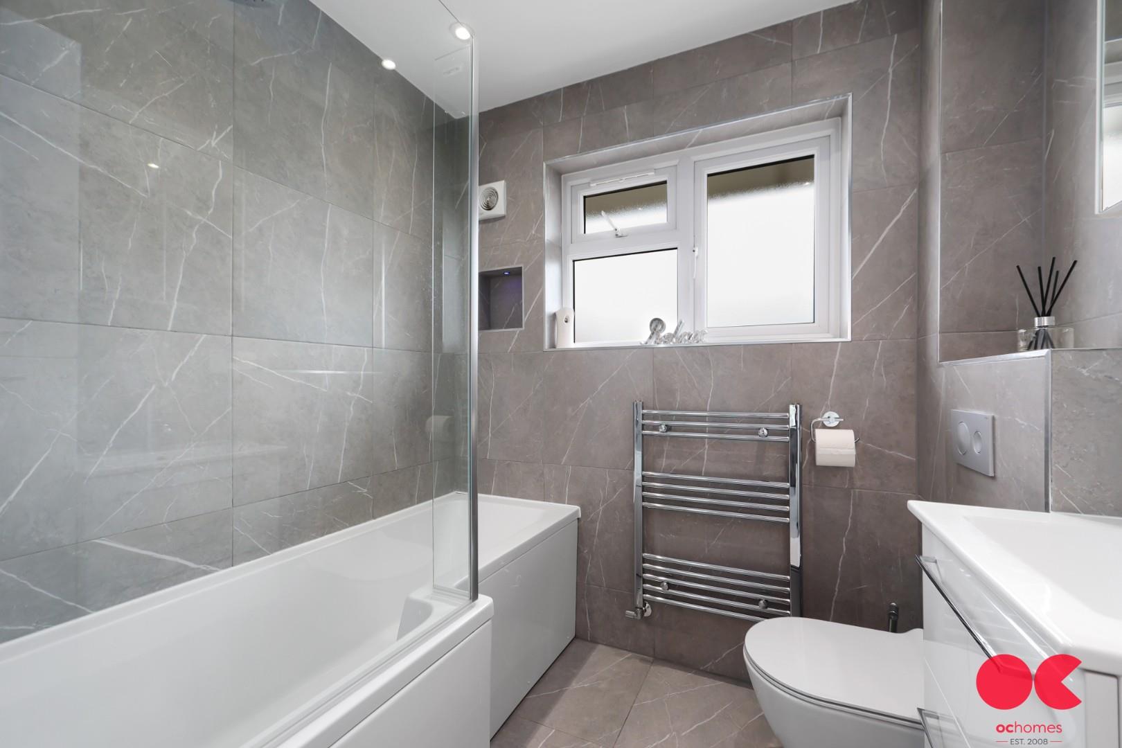 4 bed detached house for sale in The Elkins, Romford  - Property Image 40