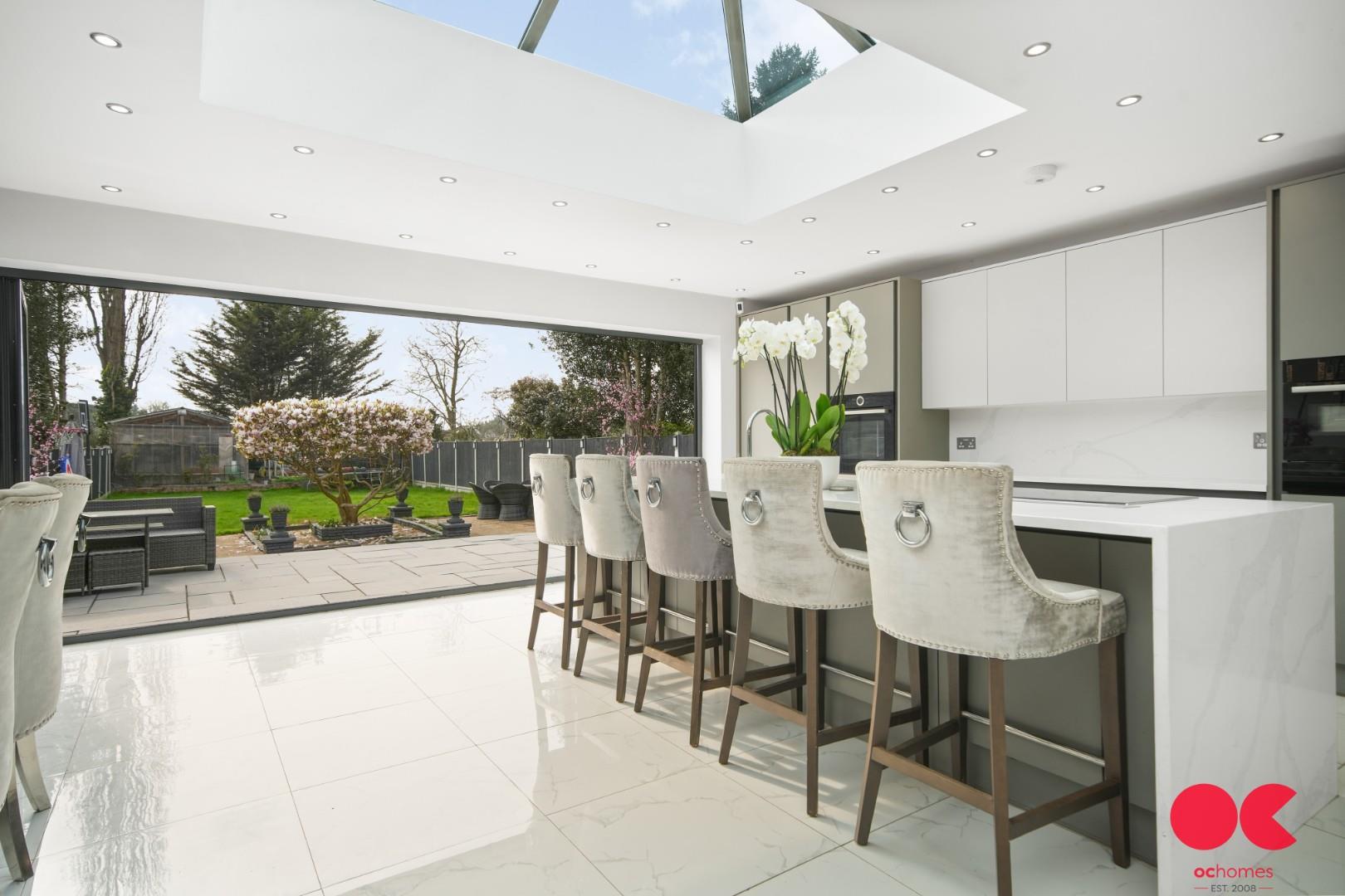 4 bed semi-detached house for sale in Balgores Lane, Gidea Park  - Property Image 23