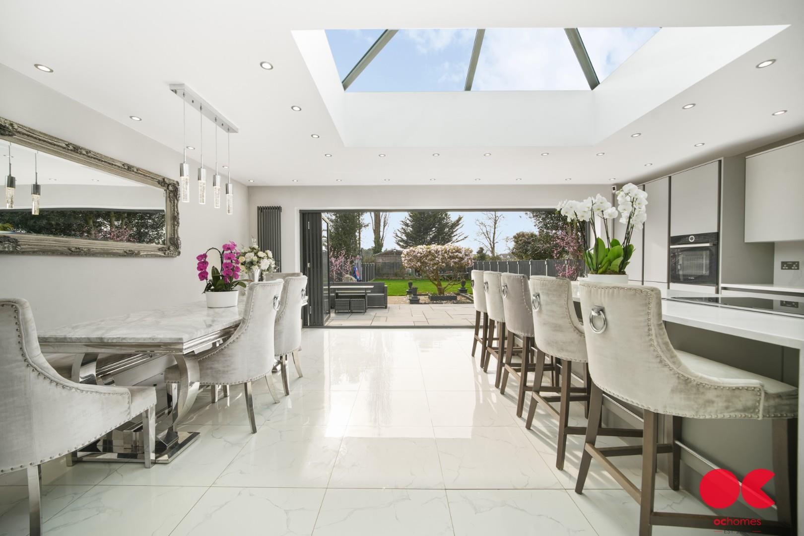 4 bed semi-detached house for sale in Balgores Lane, Gidea Park  - Property Image 6