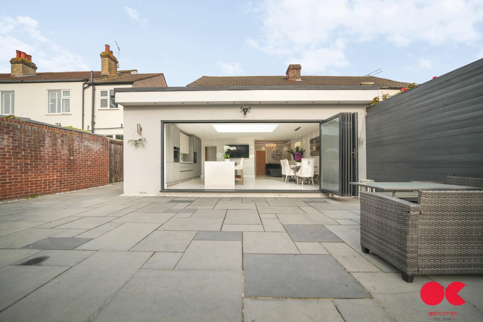 4 bed semi-detached house for sale in Balgores Lane, Gidea Park  - Property Image 44