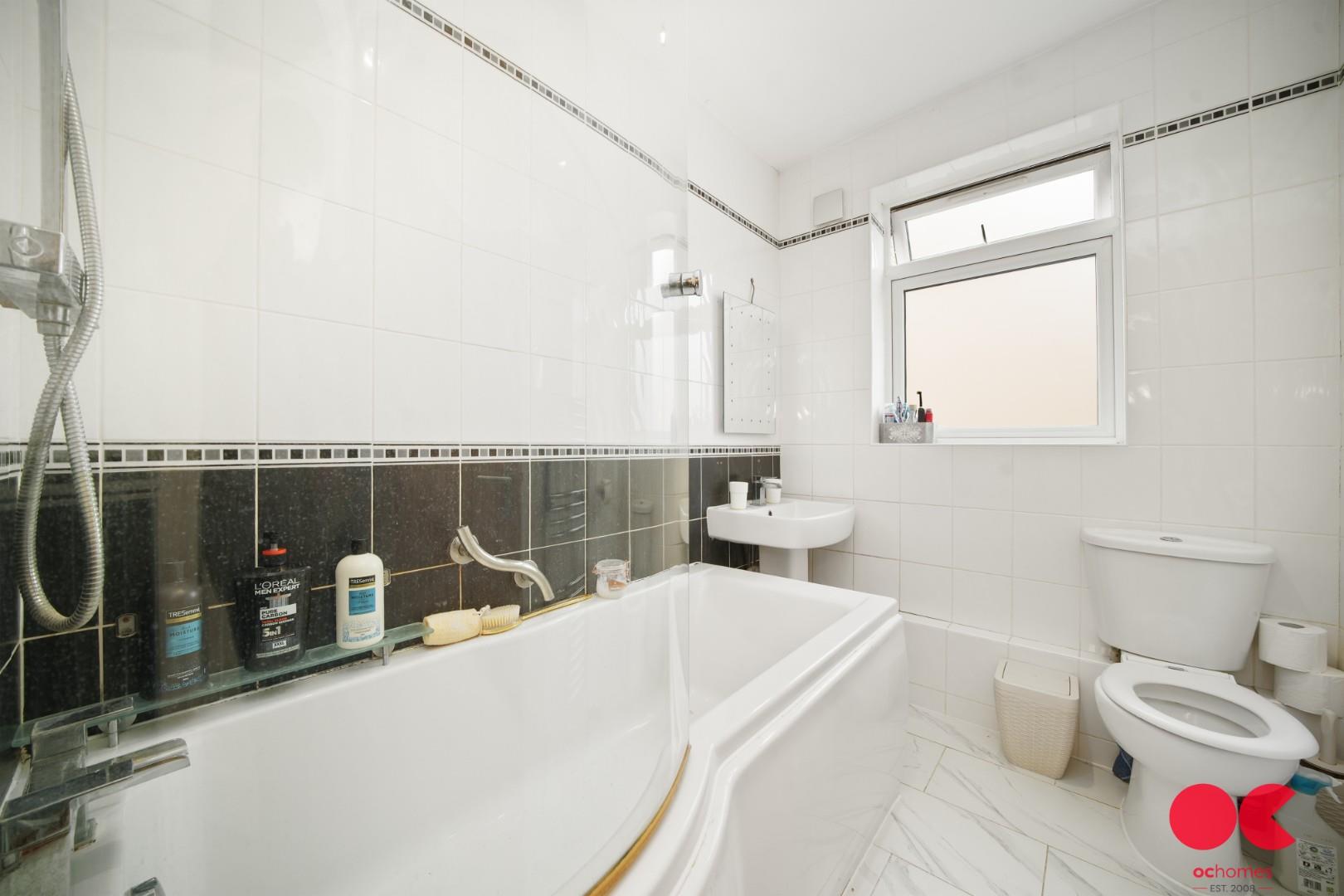 4 bed semi-detached house for sale in Balgores Lane, Gidea Park  - Property Image 13