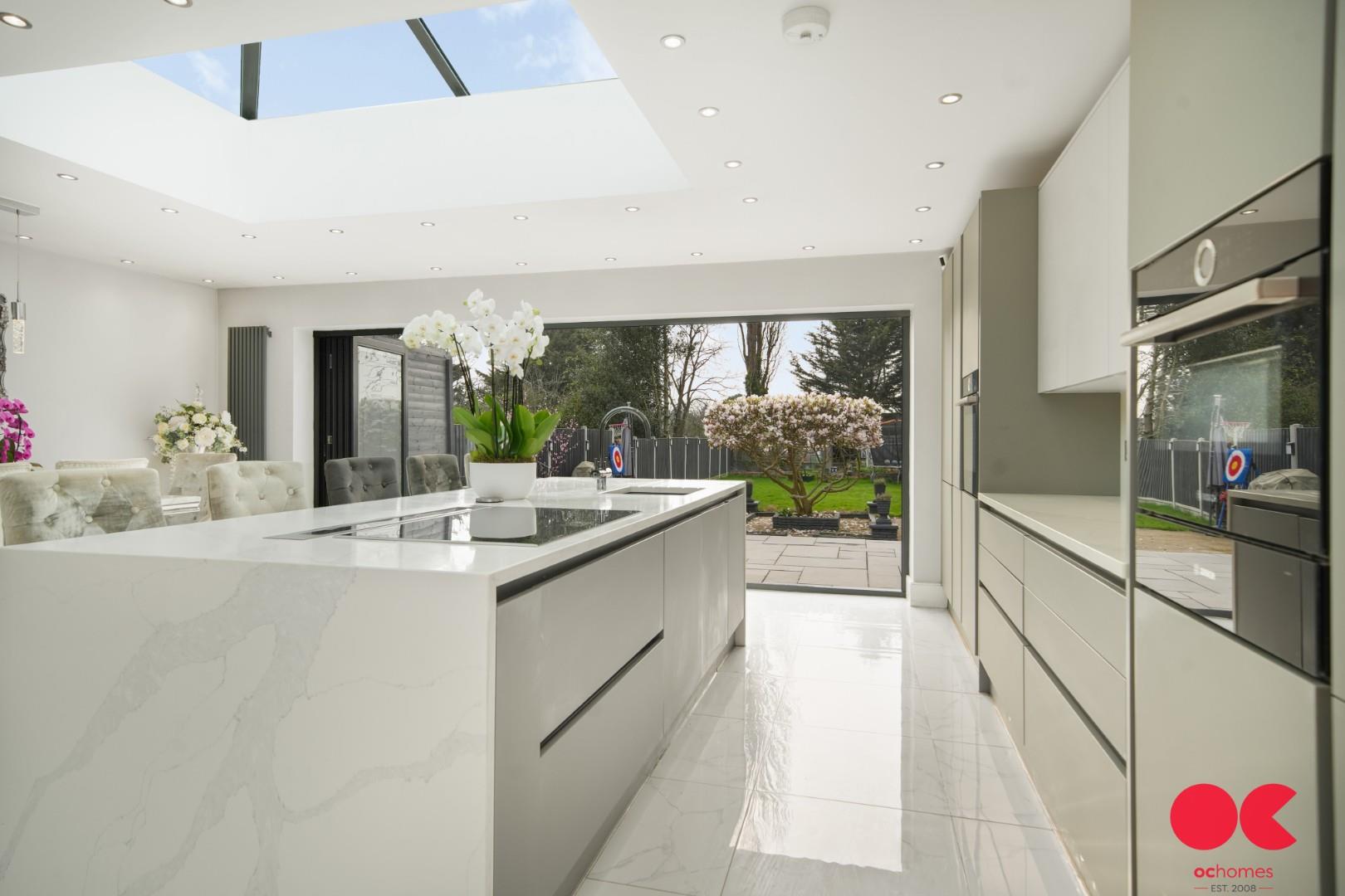 4 bed semi-detached house for sale in Balgores Lane, Gidea Park  - Property Image 24