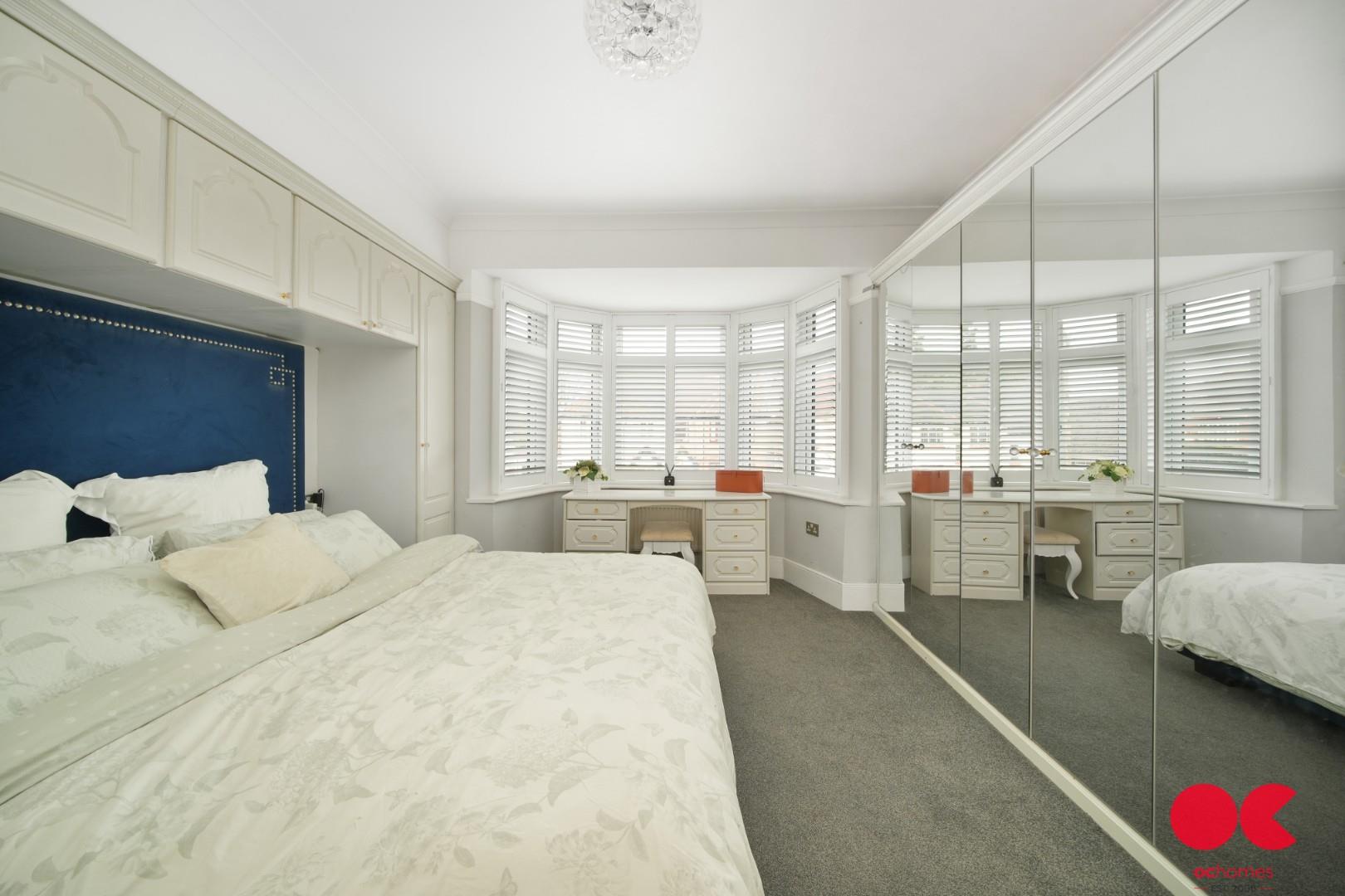 4 bed semi-detached house for sale in Balgores Lane, Gidea Park  - Property Image 45