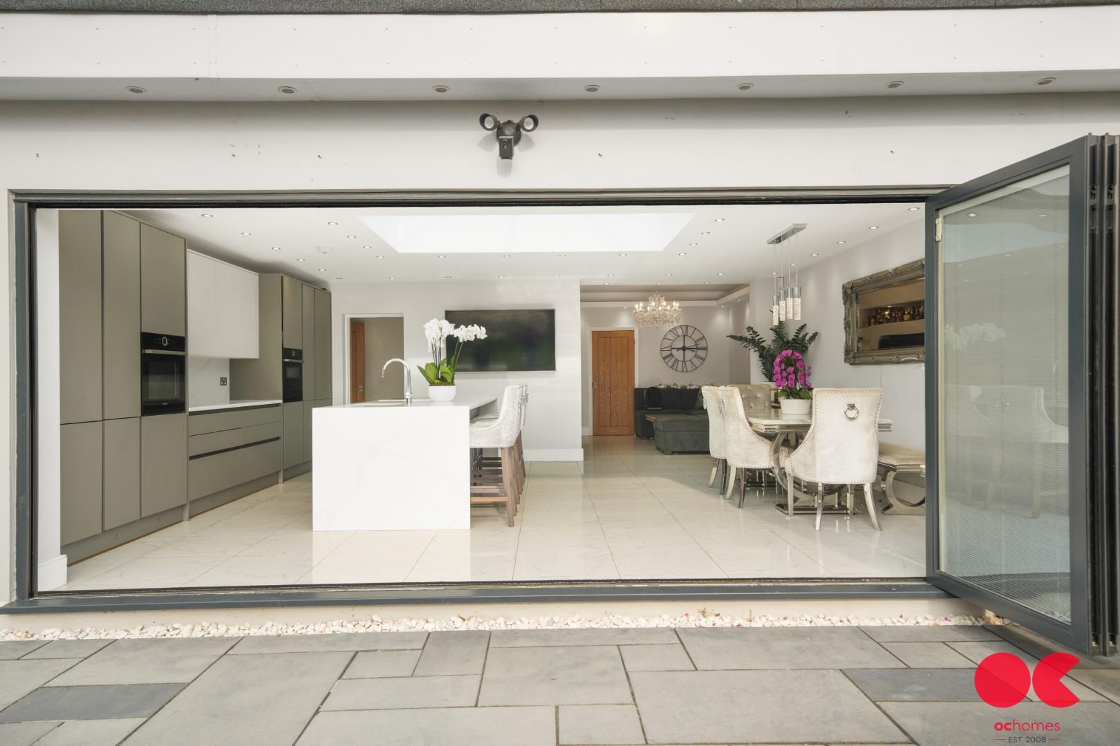 4 bed semi-detached house for sale in Balgores Lane, Gidea Park  - Property Image 41